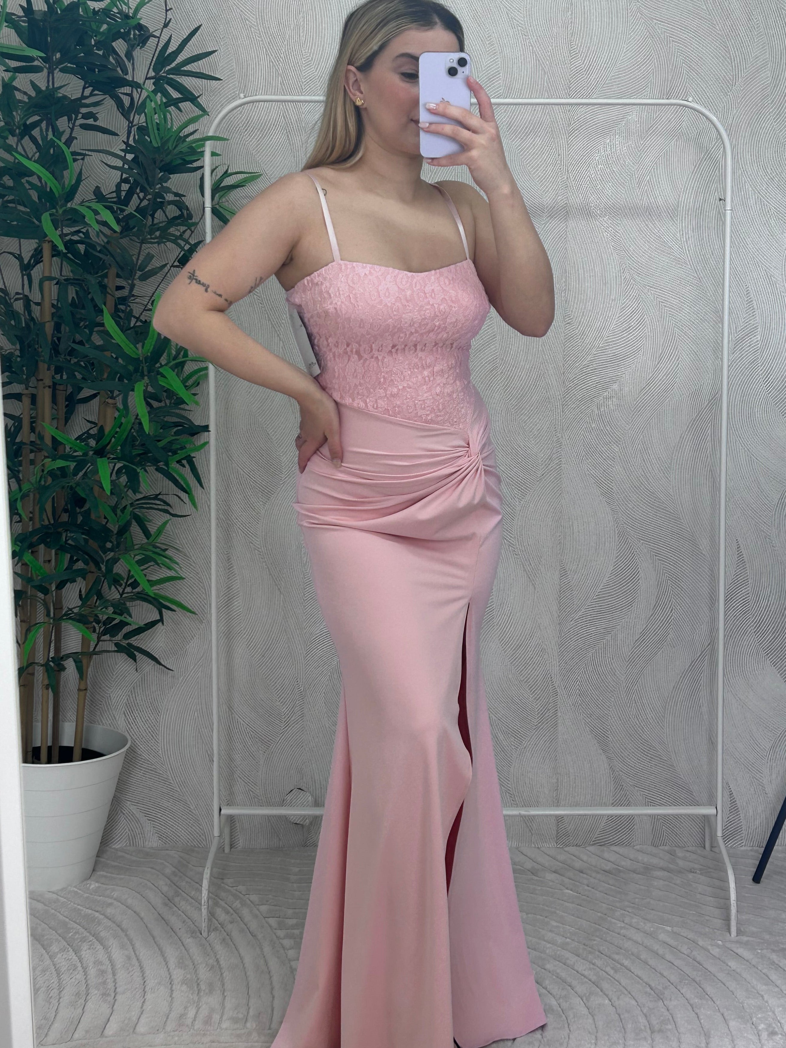 Vestido raja lateral