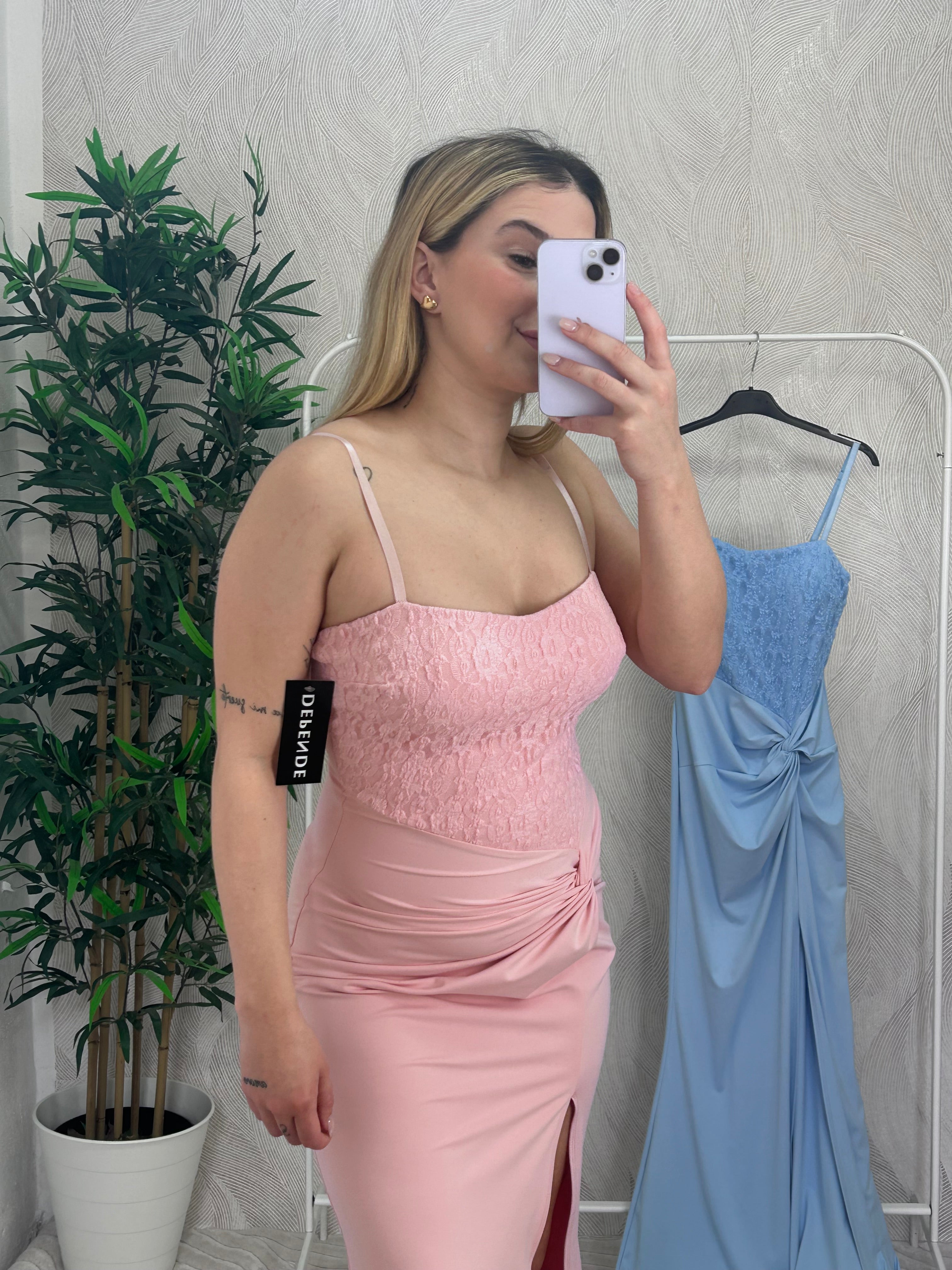 Vestido raja lateral