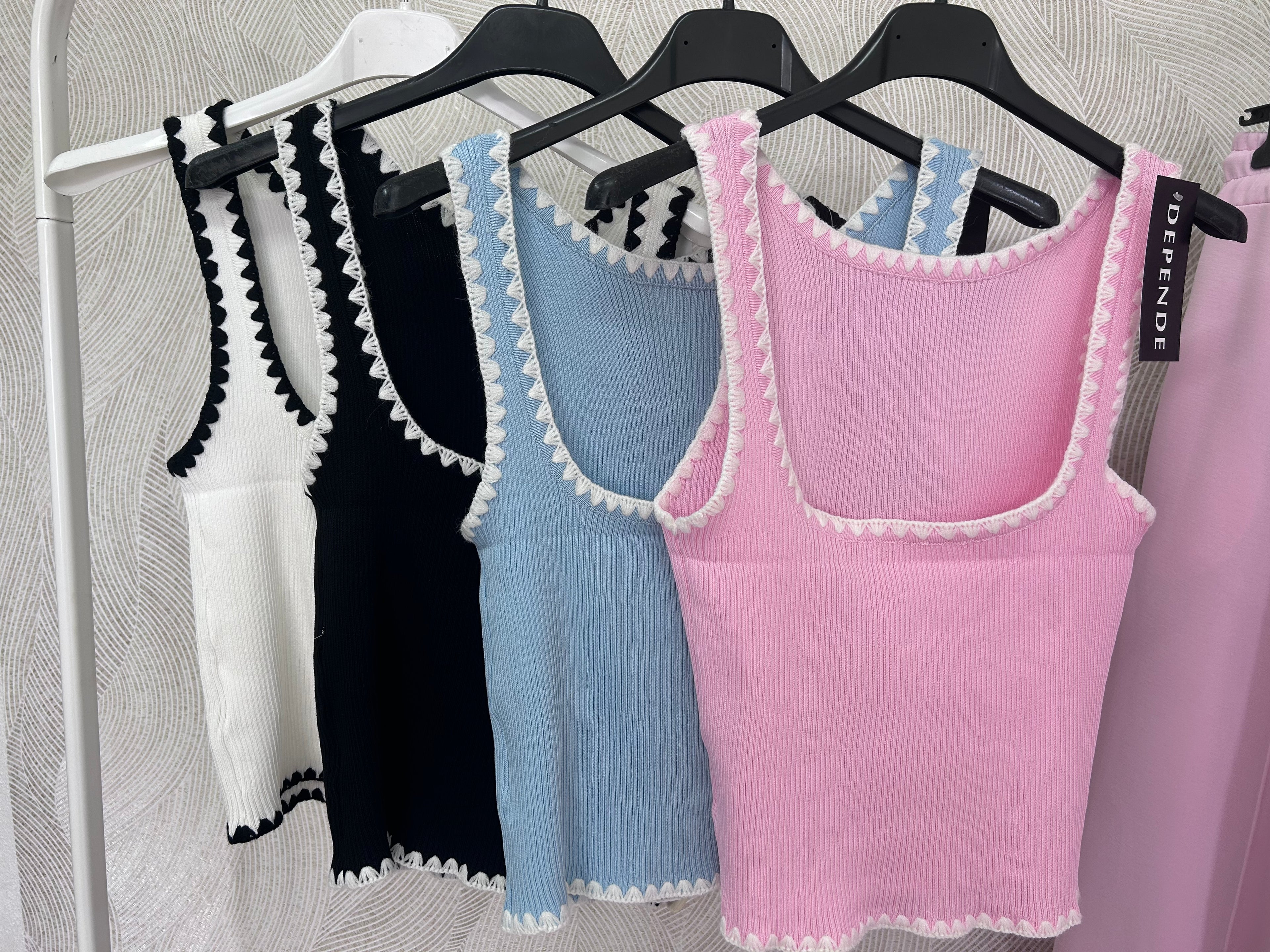 Camiseta tirante canalé